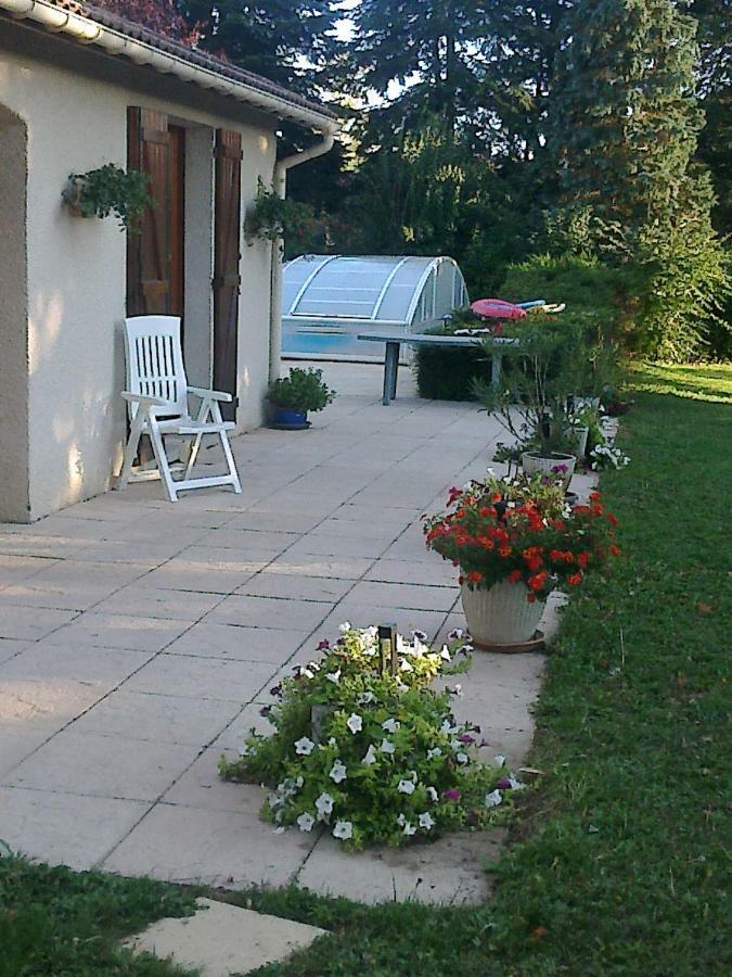 Les Ecureuils Bed and Breakfast Tramoyes Exteriör bild